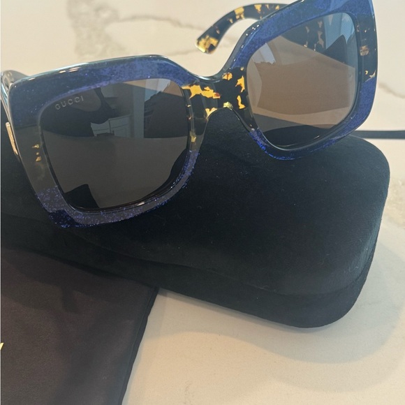 Rare New Gucci sunglasses - Picture 3 of 9